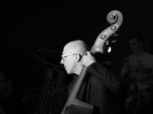 contrebassiste de l'harmonie